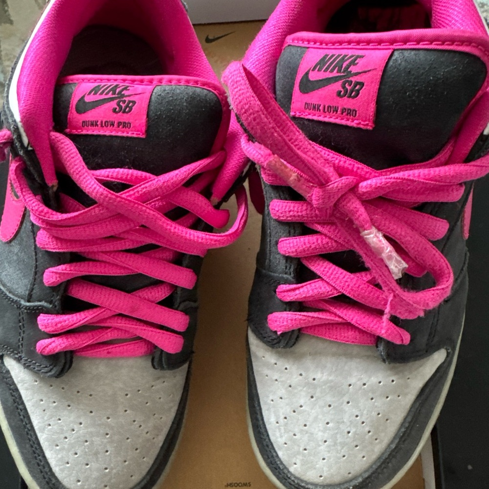 Nike Pink disposable snickers 2014 - Picture 5 of 5